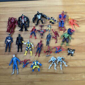 HUGE LOT Loose Marvel Action Figures (Spider-man, Iron man, Hulk, X-men)